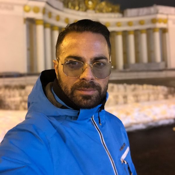 Ηλίας Βρεττός: Δείτε φωτογραφίες από το ταξίδι του στη Μόσχα