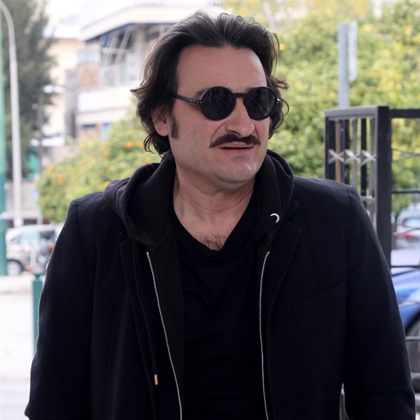 Βασίλης Χαραλαμπόπουλος: Απαντά για την επιτυχία της σειράς "Είσαι το ταίρι μου" 