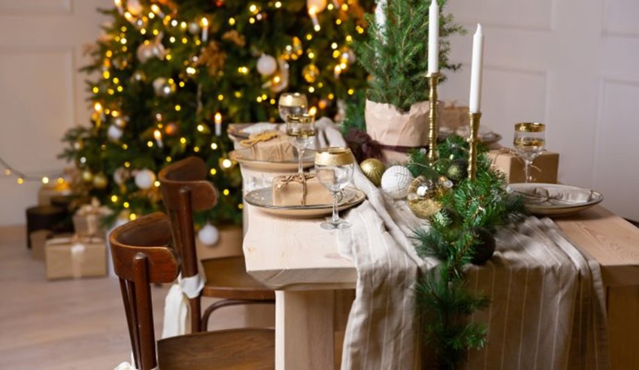Χριστουγεννιάτικη διακόσμηση τραπεζαρίας: Πρωτότυπες ιδέες και προτάσεις για εντυπωσιακά γιορτινά τραπέζια