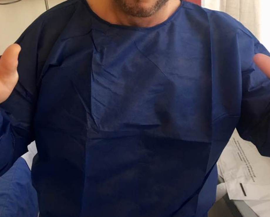 Στο νοσοκομείο γνωστός Έλληνας τραγουδιστής: Η φωτογραφία μετά το χειρουργείο 