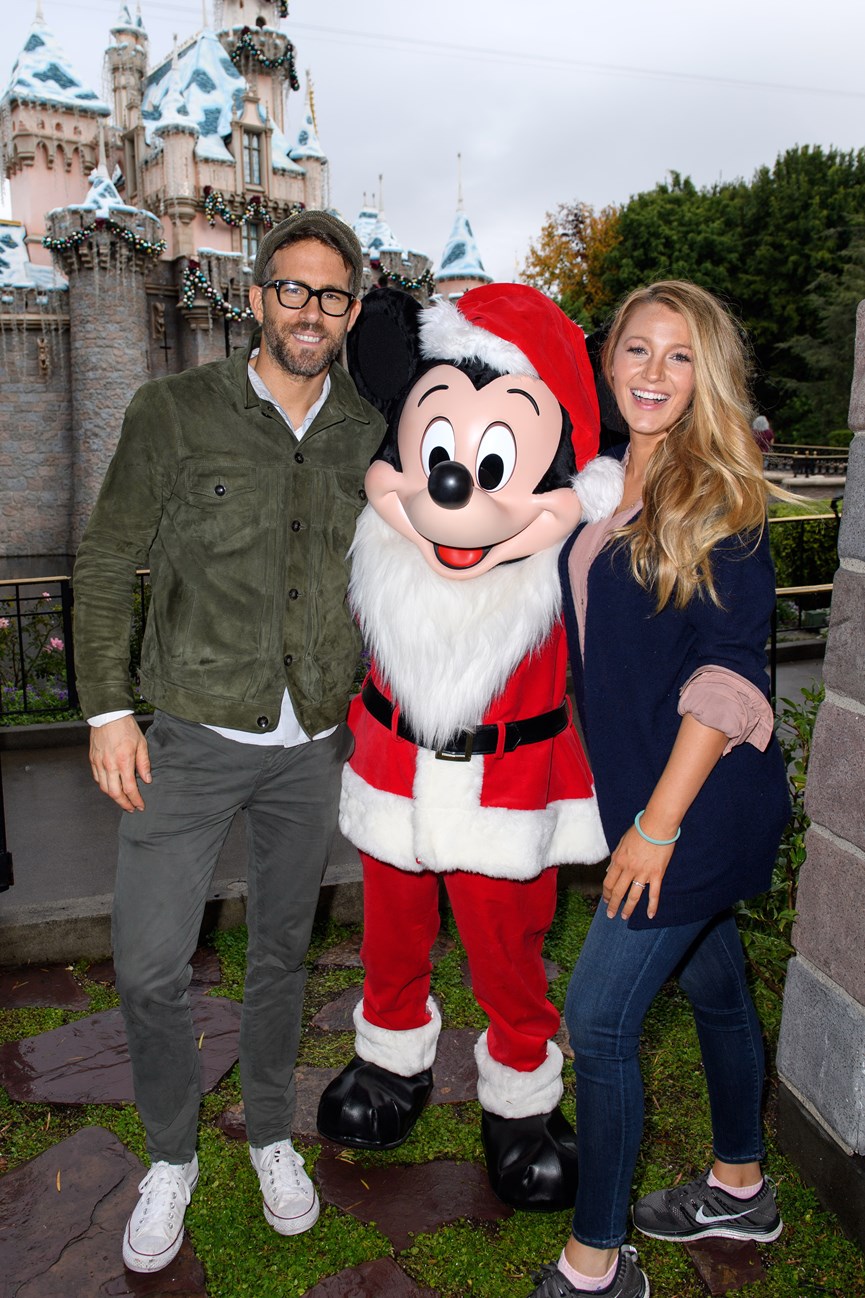 Ο Ryan Reynolds και η Blake Lively στη Disneyland