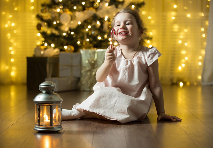 Πώς να απομακρύνετε το μικρό σας από τα γλυκά τα Χριστούγεννα