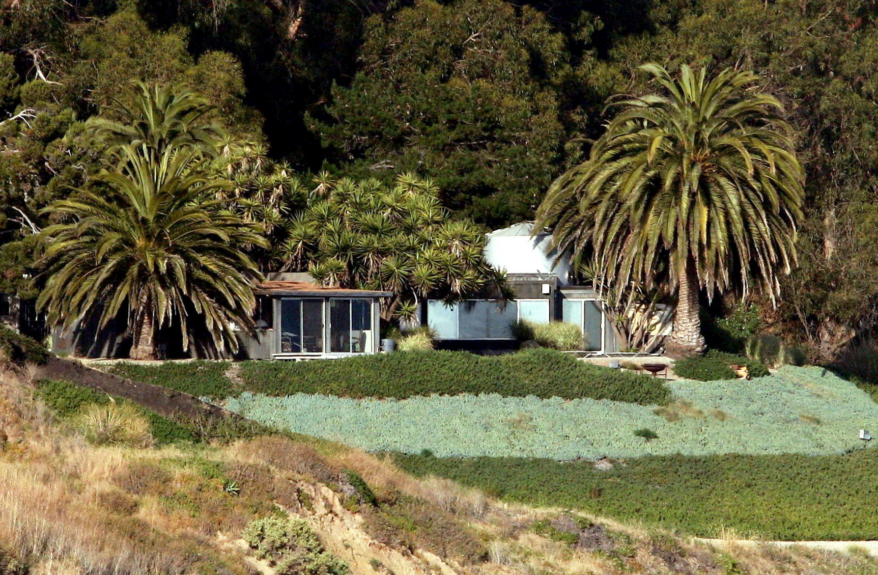 Το σπίτι των Jolie-Pitt στην Santa Barbara